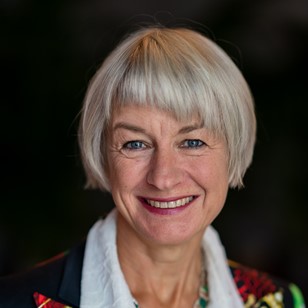 Nicole Romain